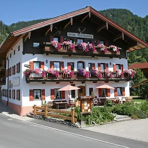 Beim Nuihausa Hotel